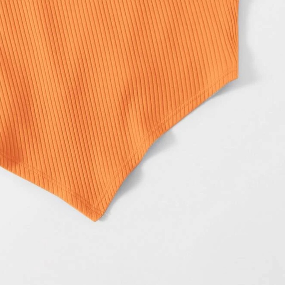 Asymmetrical Hem Rib-Knit Crop tank top - Picture 4 of 5